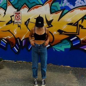 Meet your Posher, Maxyne